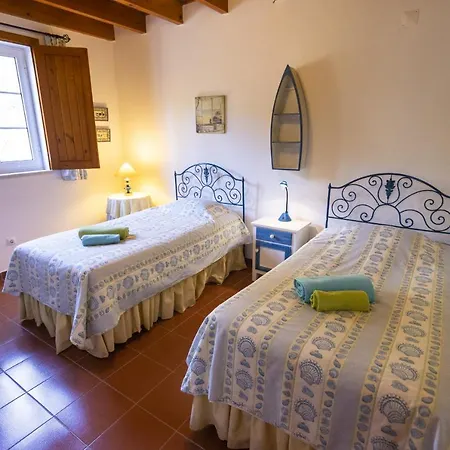 Casa Dos Cedros - By Acasadasviagens בית נופש