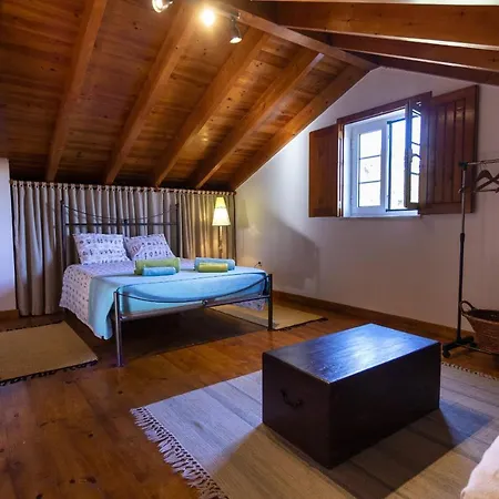 Casa Dos Cedros - By Acasadasviagens בית נופש
