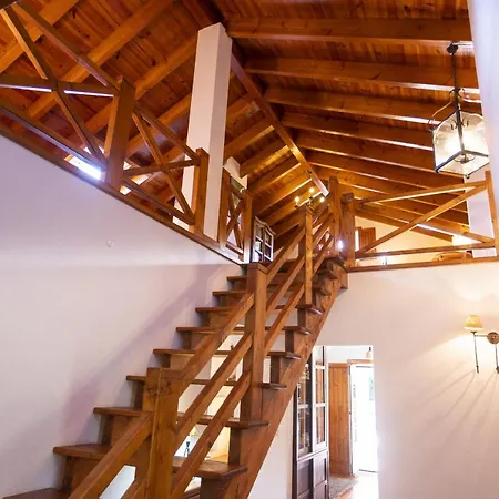 Casa Dos Cedros - By Acasadasviagens